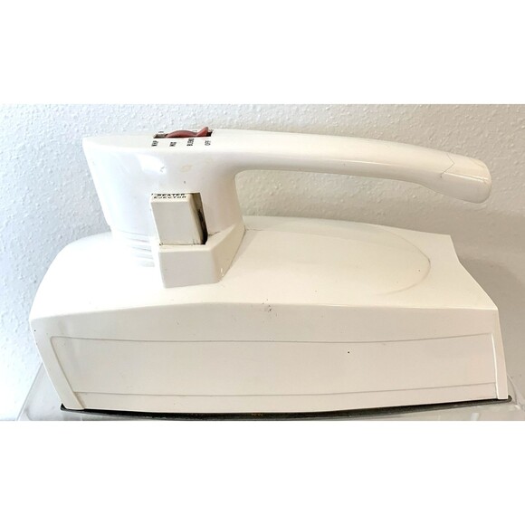 Vintage Grant Maid Hand Mixer Mod. 115v 160w AC-BC W.T. Grant Dept 1950 - Picture 2 of 6